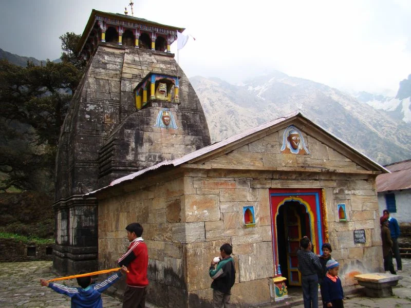 Balanced Darshan in Guptkashi