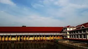 Balanced Darshan in Guruvayur Temple