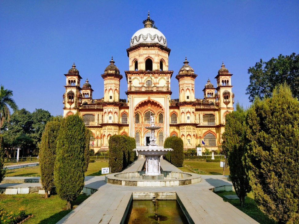 Balanced Darshan in Rampur